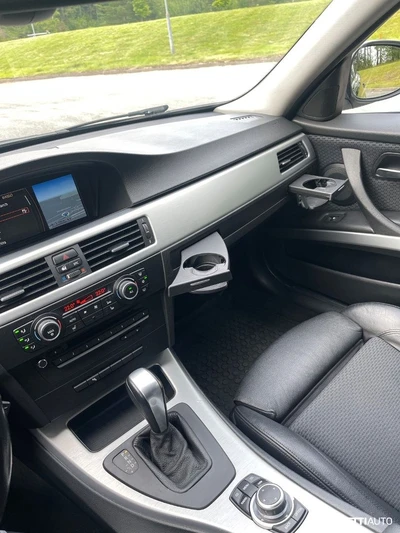 BMW 325 2010, kuva 7/16