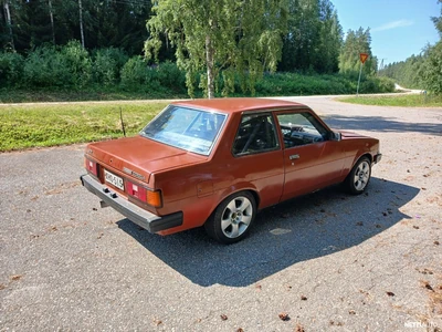 Toyota Corolla 1.6 DX Turbo ic 1983, photo 4/15