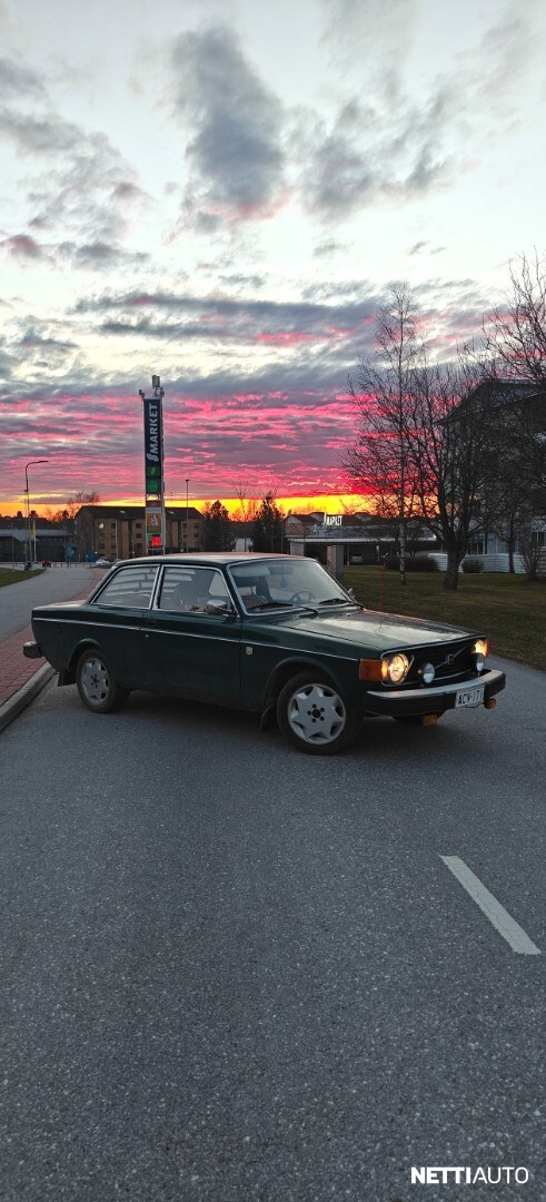 Volvo 142