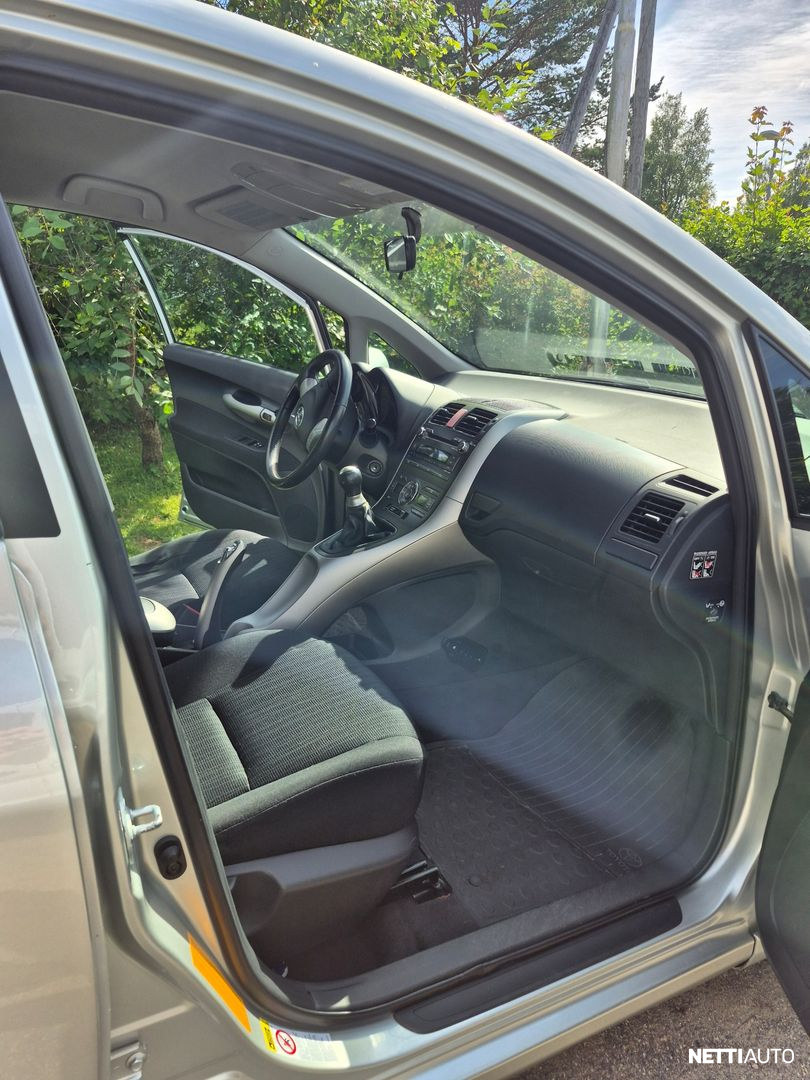 Toyota Auris 2007, photo 2/24