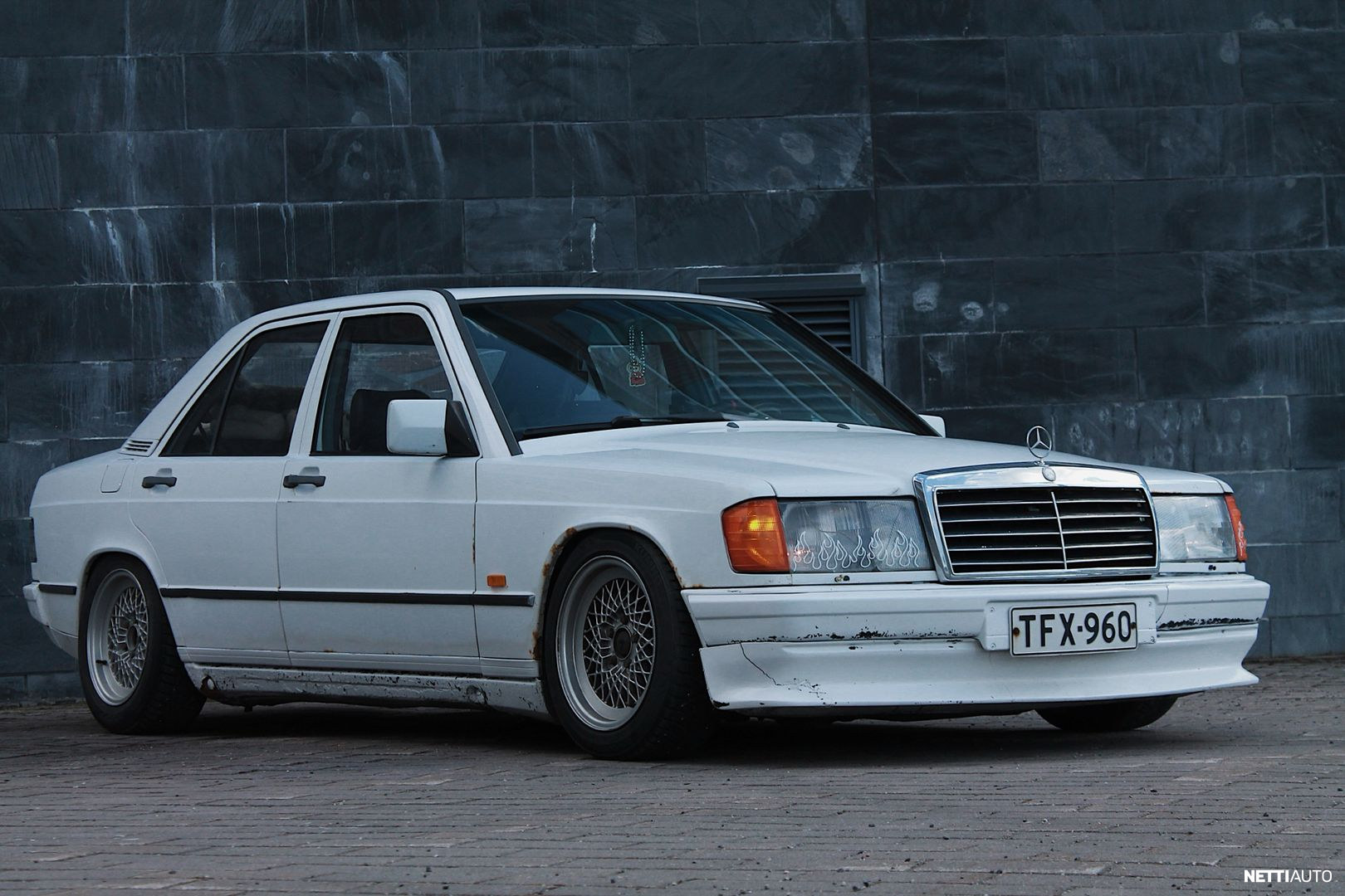 Mercedes-Benz 190