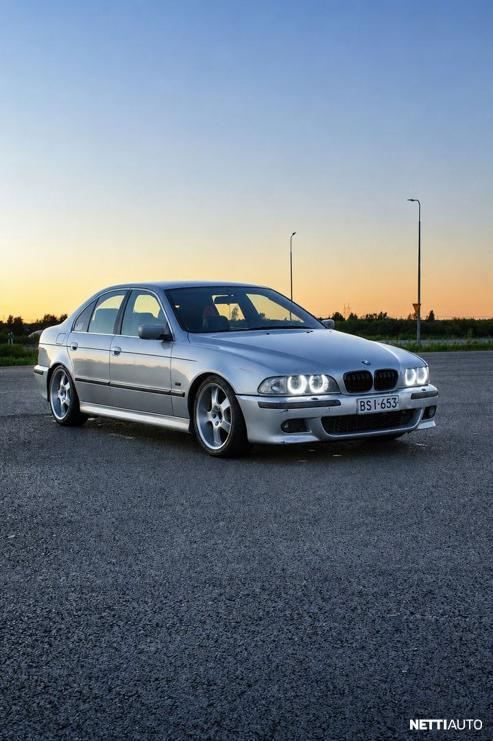 BMW 528