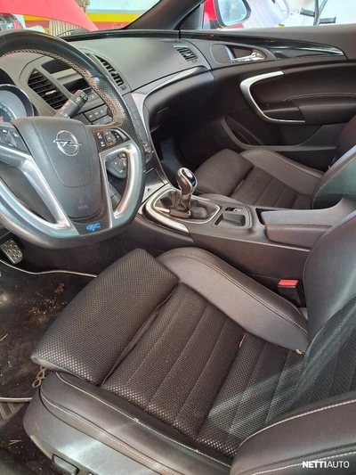 Opel Insignia 4x4 opc 2010, kuva 2/3