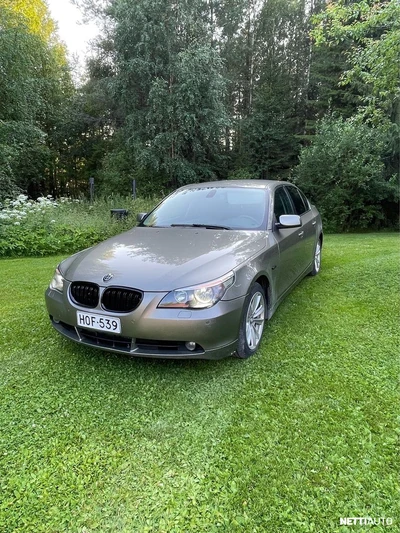 BMW 530 2005, photo 3/4