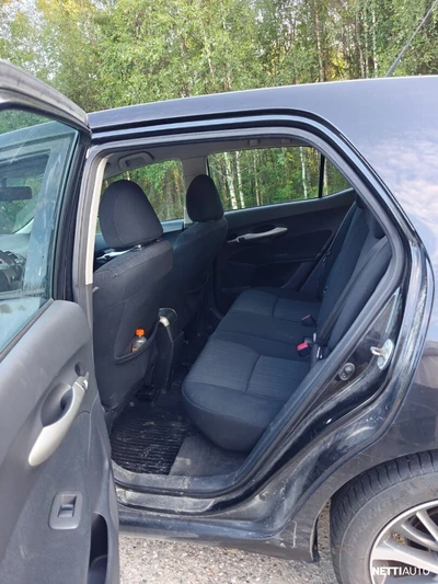 Toyota Auris 2,0 D-4D Linea Sol 5ov 2008, kuva 5/9