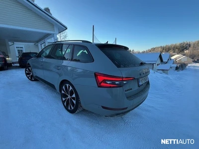 Skoda Superb 2022, photo 3/12