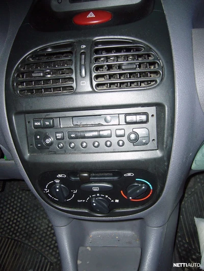 Peugeot 206 2002, kuva 7/8