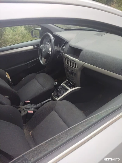 Opel Astra 2008, kuva 4/6