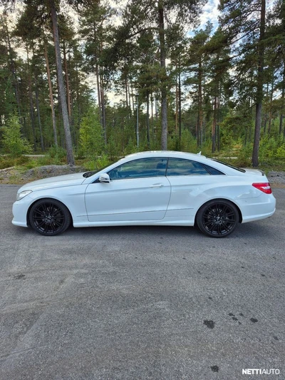 Mercedes-Benz E 220 CDI BE Coupé A 2012, kuva 1/13
