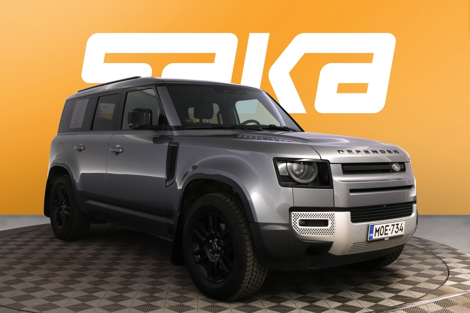 Land Rover Defender 110 D200 MHEV SE 22MY