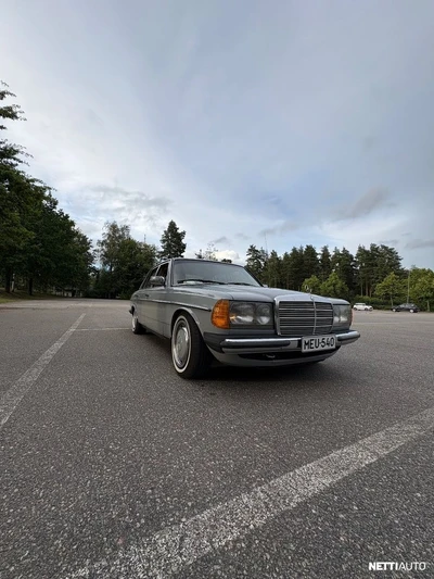 Mercedes-Benz 200 200D W123 1985, photo 1/13