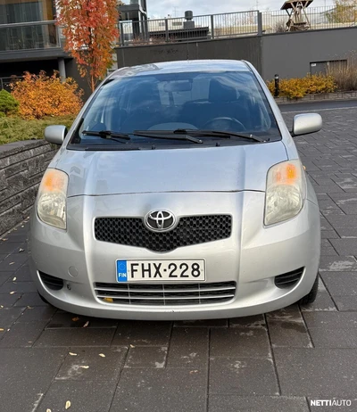 Toyota Yaris 2SZ-FE 2007, photo 3/9