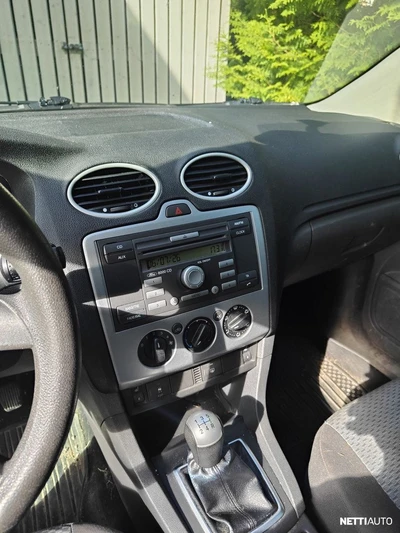 Ford Focus 2006, kuva 2/6