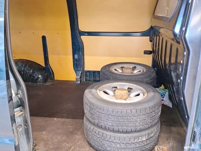 Toyota Hiace 2,5 D-4D 4WD 117 5ov pitkä 2010, photo 5/15