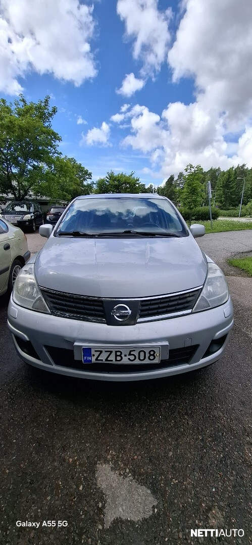 Nissan Tiida