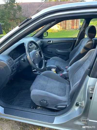 Toyota Corolla 2000, photo 6/12