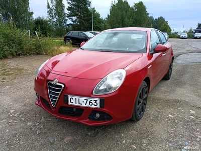 Alfa Romeo Giulietta 2012, kuva 1/10