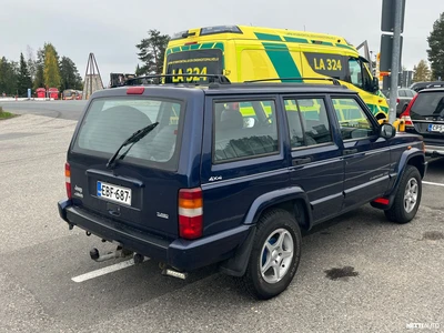 Jeep Cherokee 2001, photo 3/7