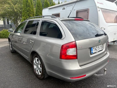 Skoda Octavia Combi 1,8 TSI Elegance 2010, photo 4/12