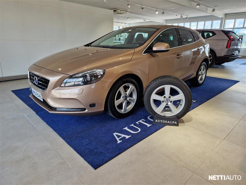 Volvo V40 2015, kuva 2/17
