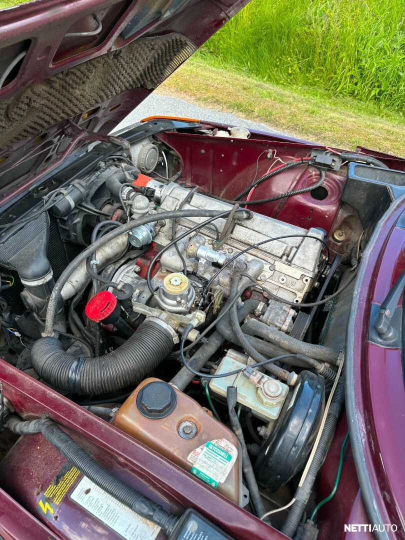 Saab 900