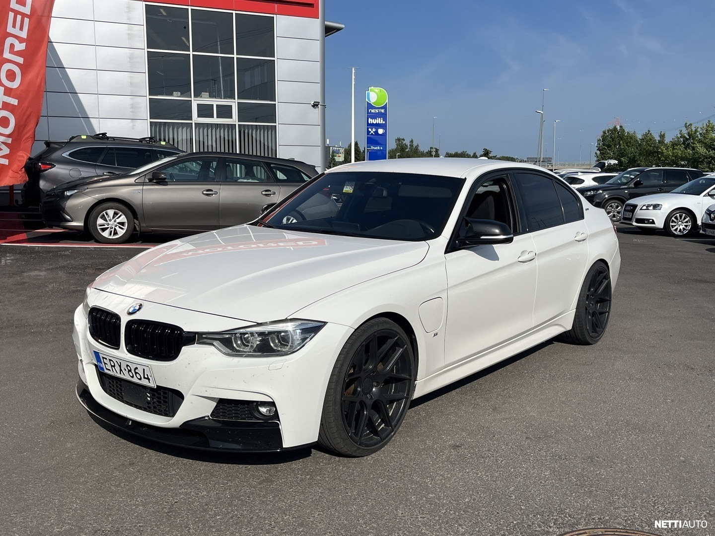 BMW 330