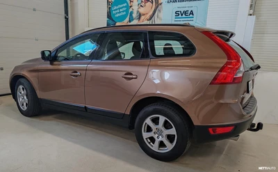 Volvo XC60 2,4D AWD Kinetic aut 2010, photo 2/23