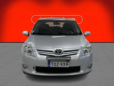 Toyota Auris 2011, kuva 3/24