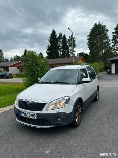Skoda Roomster 1,2 TSI 85 Experience 2013, photo 1/14