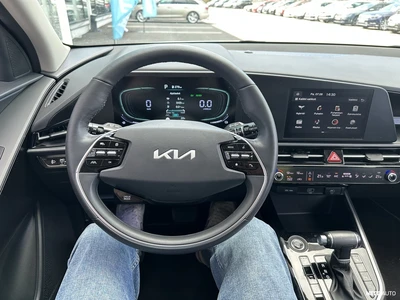 Kia Niro 1,6 GDI Hybrid EX DCT 2023, photo 7/13