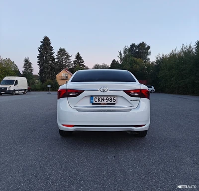 Toyota Avensis 2017, photo 4/10