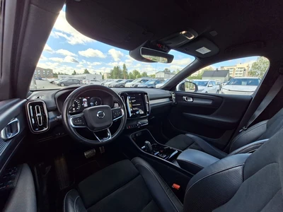 Volvo XC40 2020, photo 6/15