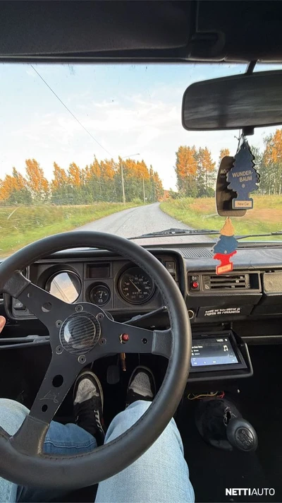 Lada 1500 1995, photo 2/10