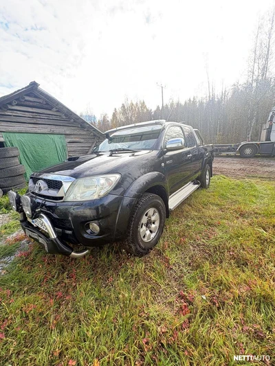 Toyota Hilux 2009, photo 1/9