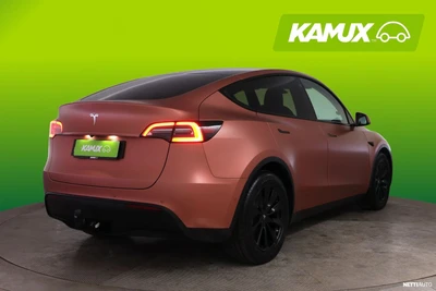 Tesla Model Y Long Range 2022, photo 4/27