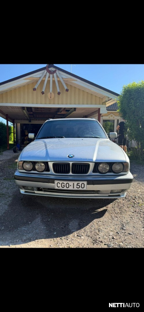 BMW 530