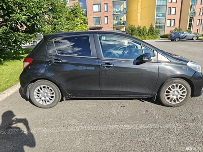 Toyota Yaris 2012, photo 4/16