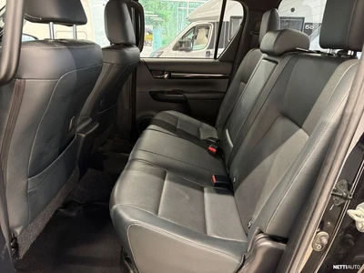 Toyota Hilux 2019, photo 6/25