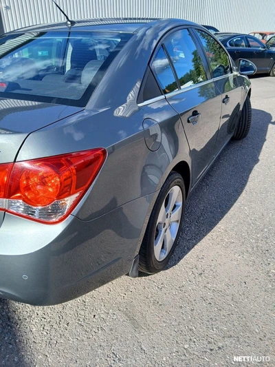 Chevrolet Cruze 4-ov LT 1,8 104kW AT6 2011, photo 4/22