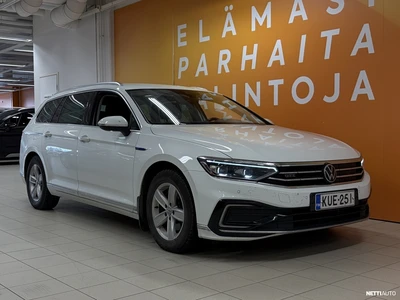 Volkswagen Passat 2021, photo 1/13