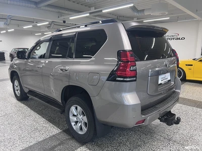Toyota Land Cruiser 2020, photo 3/10