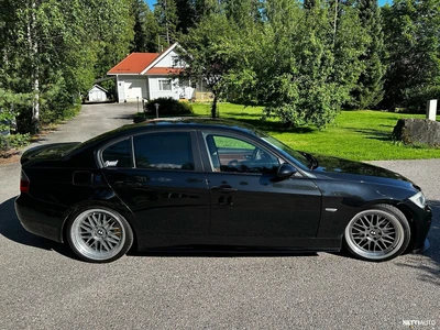 BMW 330 2005, photo 6/17