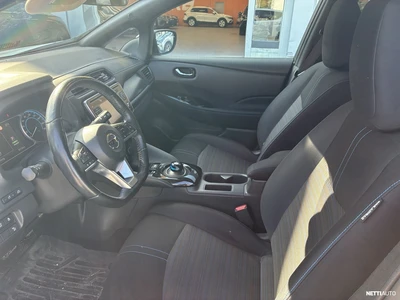 Nissan Leaf Acenta 40 kWh FI 2018, photo 3/6