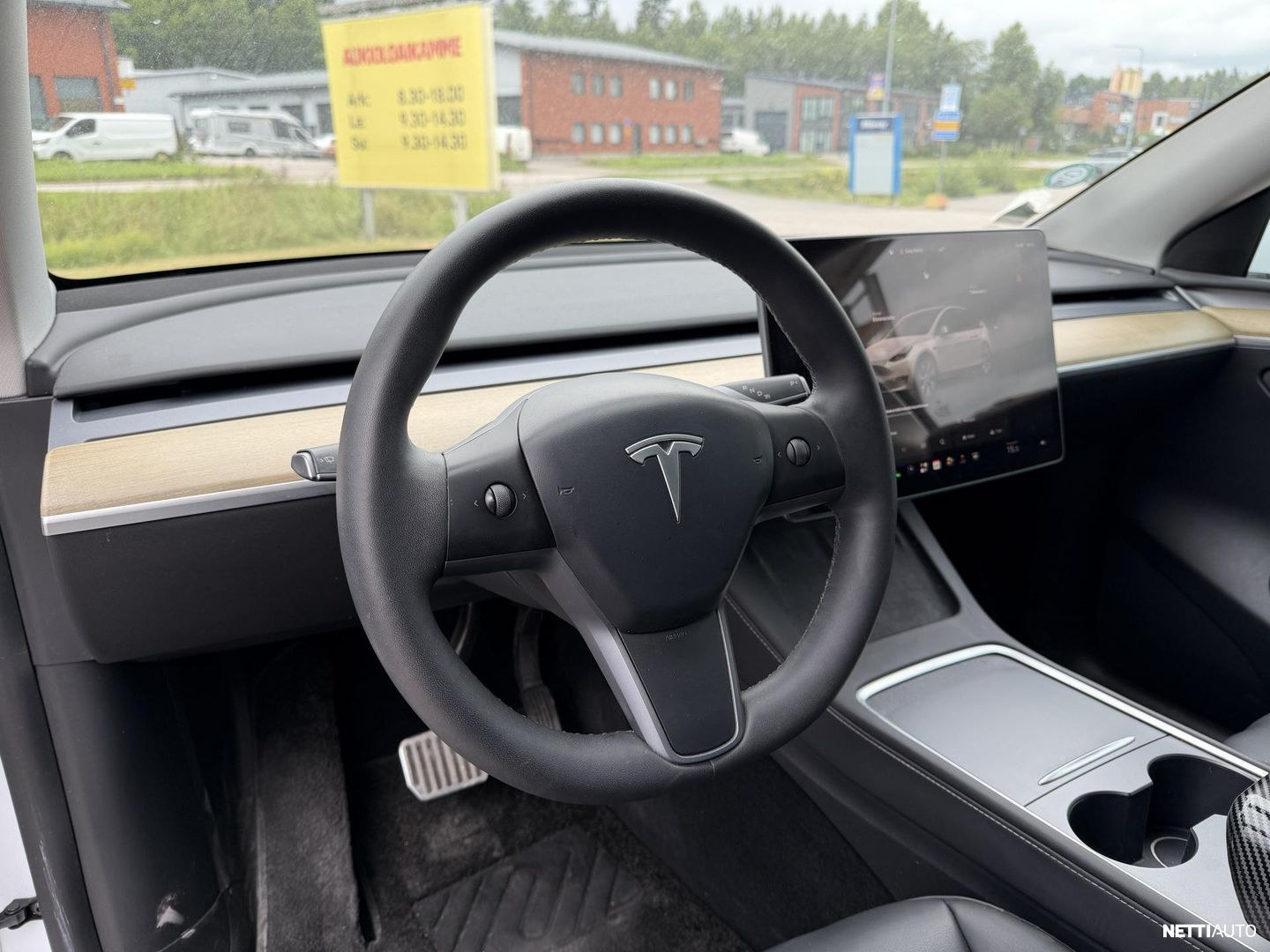 Tesla Model Y 2023, photo 7/10