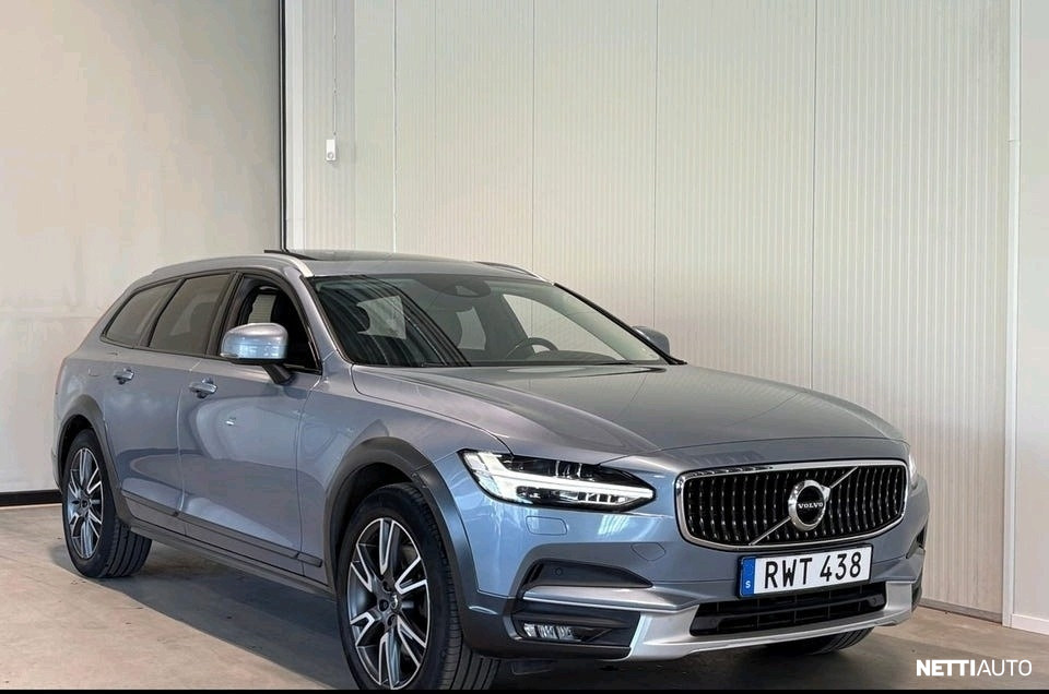 Volvo V90 Cross Country