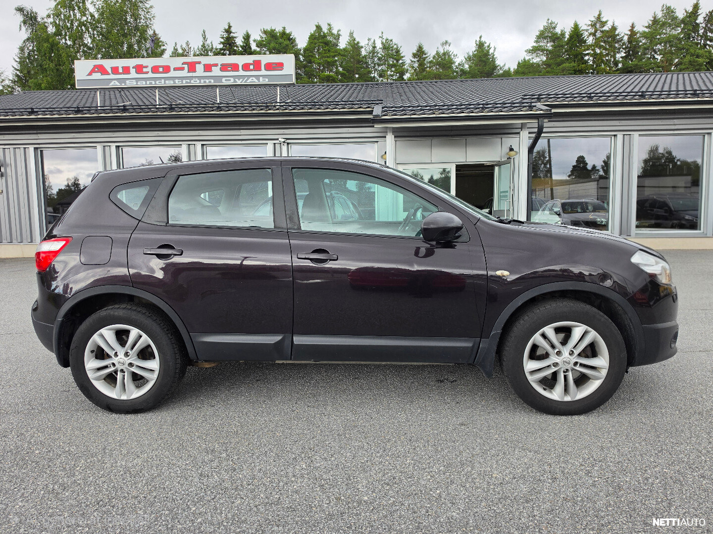 Nissan Qashqai 2010, photo 4/17