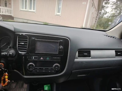 Mitsubishi Outlander 2013, kuva 7/9