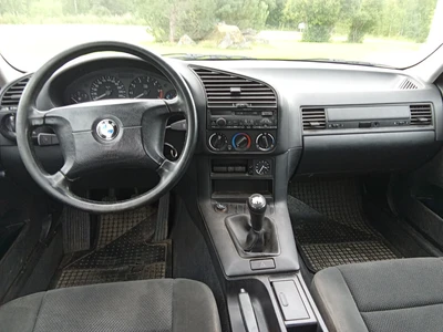 BMW 316 i 1,6 4d 1997, kuva 6/10