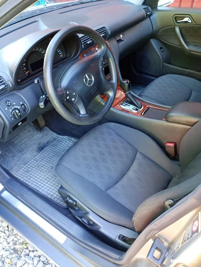 Mercedes-Benz C 200 CDI 2003, kuva 7/8