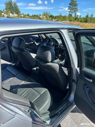 BMW 330 2004, kuva 6/10